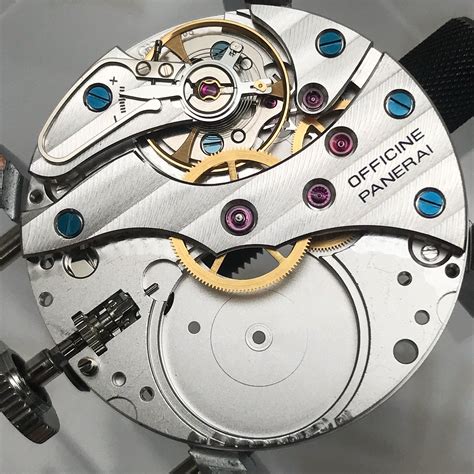 panerai mouvement eta